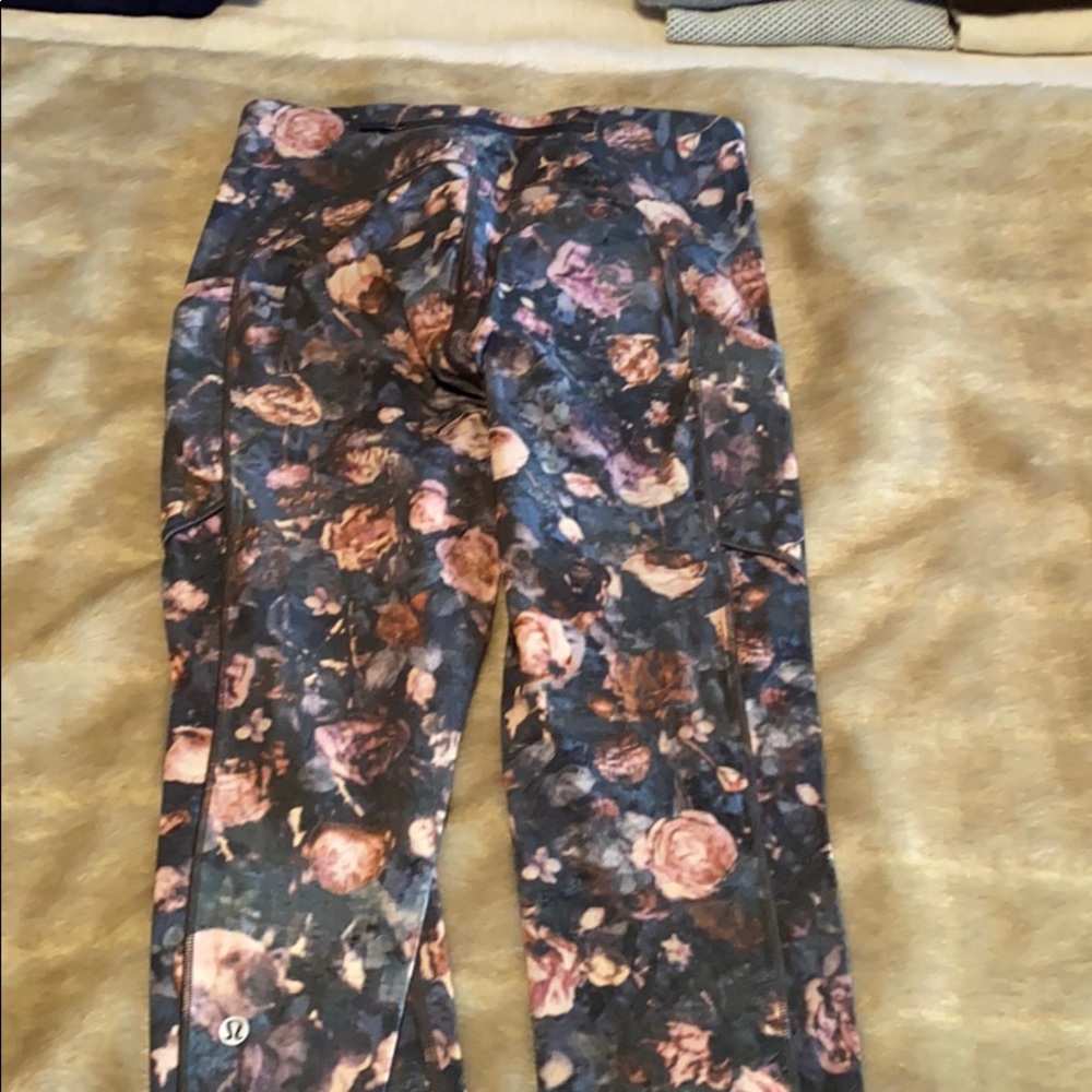 Lululemon cropped leggings